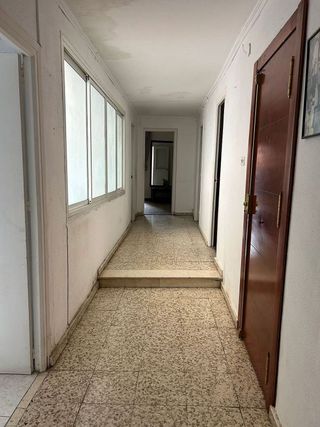 Piso en venta en La Goleta - San Felipe Neri en Málaga