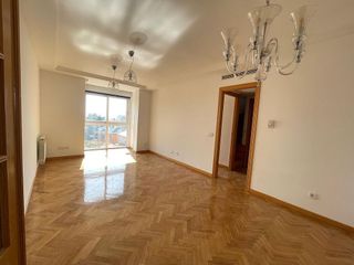 Piso en alquiler en Costillares en Madrid