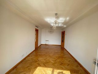 Piso en alquiler en Costillares en Madrid