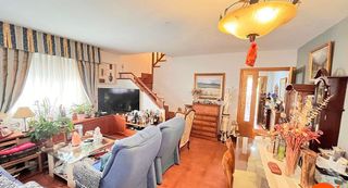 Casa pareada en venta en Pueblo - Urb. Norte en Valdemorillo