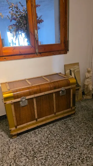Baúl Vintage Auténtico Madera y Metal
