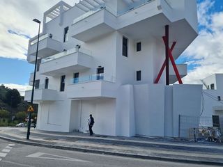 Local comercial en alquiler en El Mayorazgo - El Limonar en Málaga