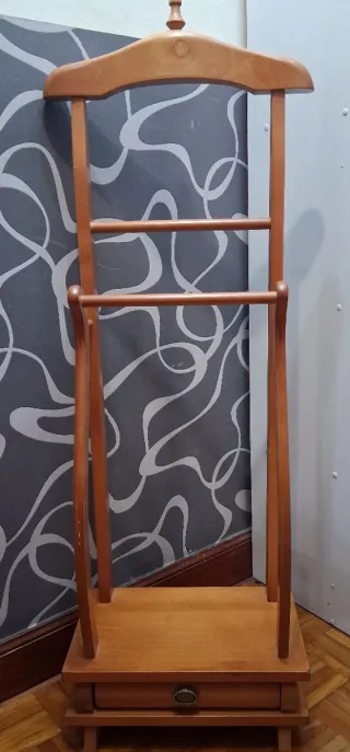 Perchero Galán de Noche Madera
