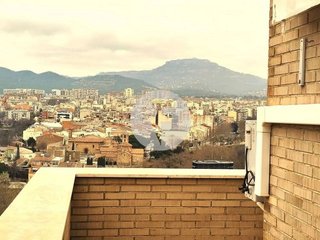 Dúplex en venta en Cementiri Vell en Terrassa
