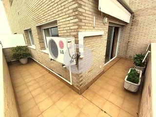 Dúplex en venta en Cementiri Vell en Terrassa