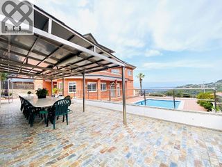 Chalet en venta en Corbera de Llobregat