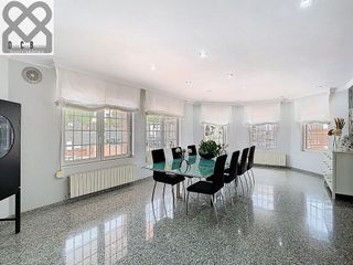 Chalet en venta en Corbera de Llobregat