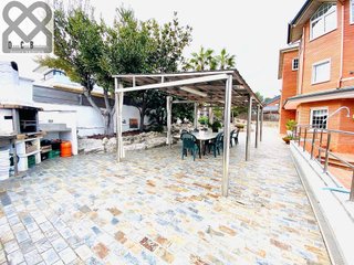 Chalet en venta en Corbera de Llobregat