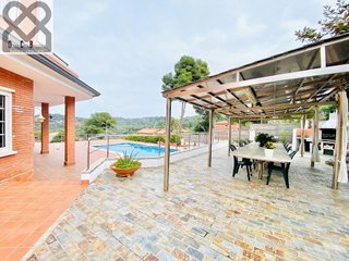 Chalet en venta en Corbera de Llobregat