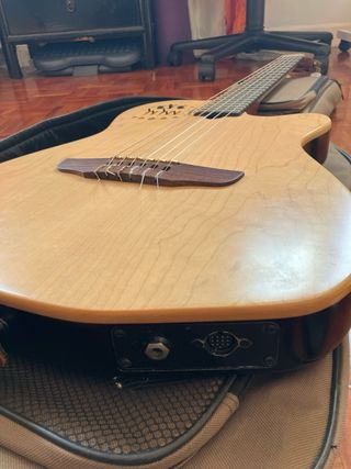 Pack Guitarra Godin Multiac ACS-SA