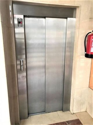 Garaje en venta en La Constitución - Canaleta en Mislata