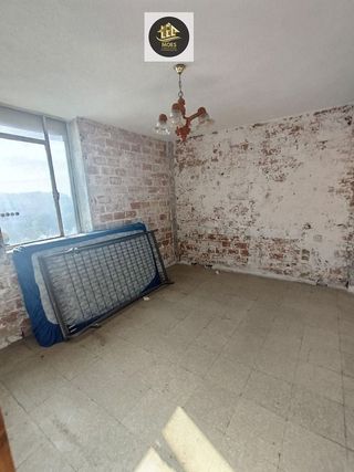 Piso en venta en Linares