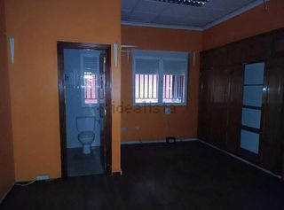 Local comercial en alquiler en Valdepeñas