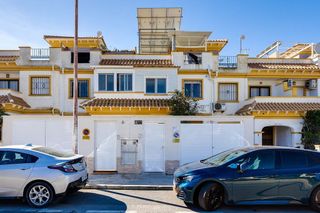 Casa adosada en venta en Nueva Torrevieja - Aguas Nuevas en Torrevieja