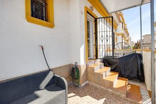 Casa adosada en venta en Nueva Torrevieja - Aguas Nuevas en Torrevieja