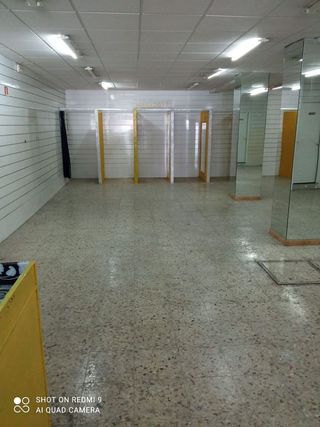 Local comercial en alquiler en Doctor Barraquer - G. Renfe - Policlínico en Sevilla
