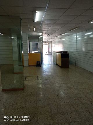 Local comercial en alquiler en Doctor Barraquer - G. Renfe - Policlínico en Sevilla