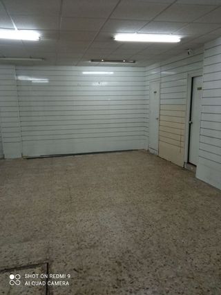 Local comercial en alquiler en Doctor Barraquer - G. Renfe - Policlínico en Sevilla
