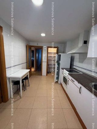 Piso en alquiler en Hospitales - Campus en Salamanca