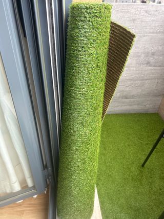 Césped artificial para exterior de 2cm de altura.