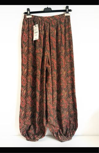 Pantalón bombacho Zara estampado