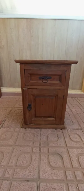Mesitas de noche de madera