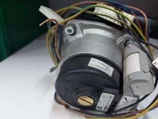 BOMBA RECIRCULADORA DE AGUA CALDERA "COMPROBADA"