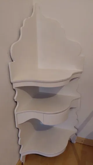 Original estantería esquinera blanca de madera