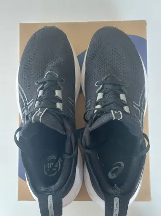 Zapatillas Asics Gel-Nimbus 25 Negras/Blancas