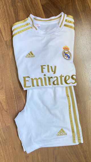 Conjunto Real Madrid Adidas Blanco y Dorado