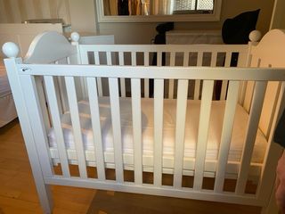 Cuna madera Garabatos +Colchón+Colcha+Chichonera