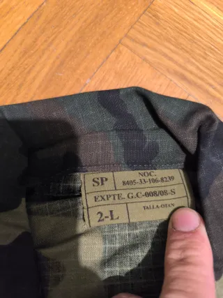 Traje militar camuflaje