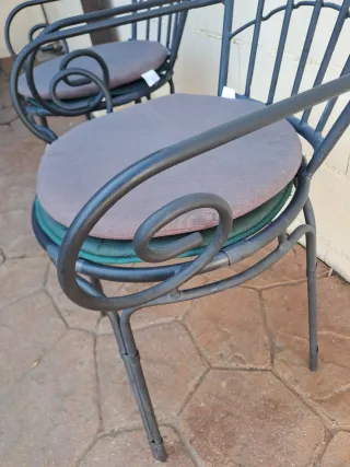 Juego de 2 sillas de forja negras