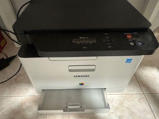 Impresora Samsung Xpress C480 + 4 Tóners