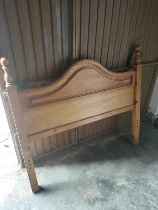 Dos cabeceros de madera rústico