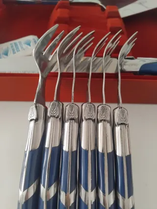 Cubertería Laguiole postre 6 pax