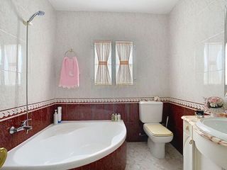 Casa adosada en venta en Arroyo de la Miel en Benalmádena