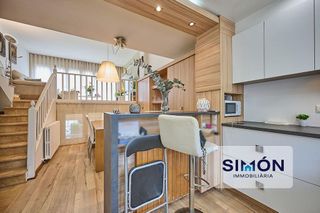 Casa adosada en venta en Ctra. Santpedor - Bases de Manresa en Manresa