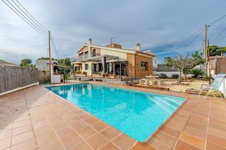 Chalet en venta en Segur de Calafell en Calafell