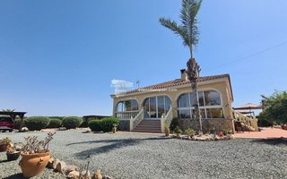 Chalet en venta en Catral