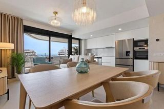 Piso en venta en Los Álamos en Torremolinos