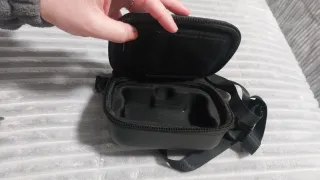 Bolso cámara negro con correa