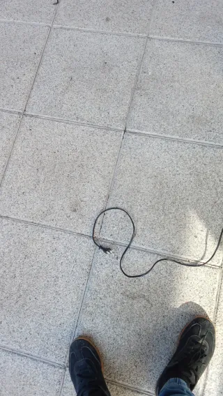 Patinete eléctrico negro 30 km/h y no ferna