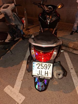 Yamaha Nmax Negra y Roja