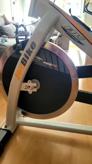 Bicicleta Estática Jet Bike BH Fitness