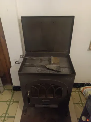 Estufa de leña Gótica con horno