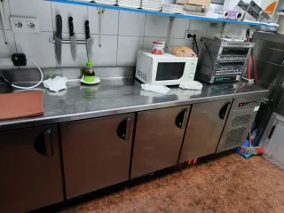 Nevera banco cocina 4 puertas