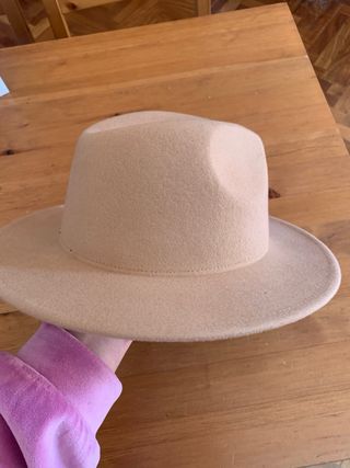 Gorro de lana beige