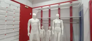 Maniquíes Tienda Blancos.