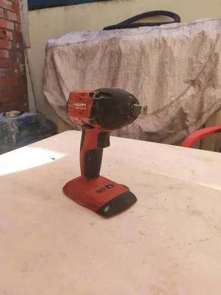 Taladro Hilti TE 4-A22 con baterías y maletín